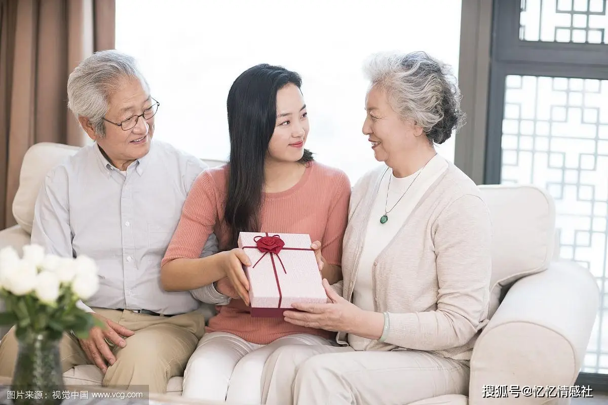 礼物带男朋友家去可以吗_礼物带男朋友家去好吗_初次去男朋友家带什么礼物